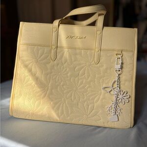 NWT Betsey Johnson Yellow Daisy Floral Tote Bag